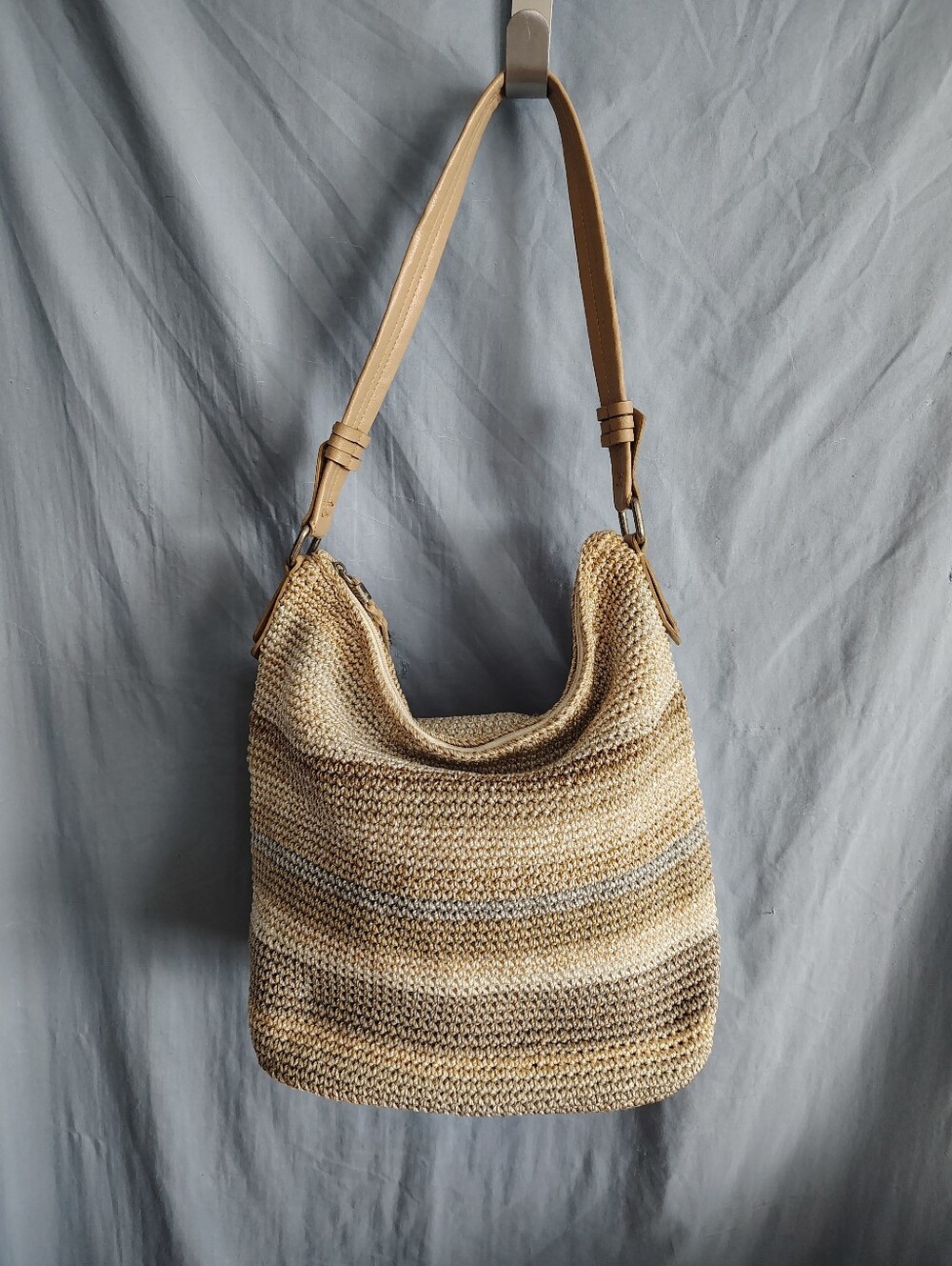 The Sak Woven Crochet Hobo Shoulder Bag Tan Beige Striped Zip Boho Purse